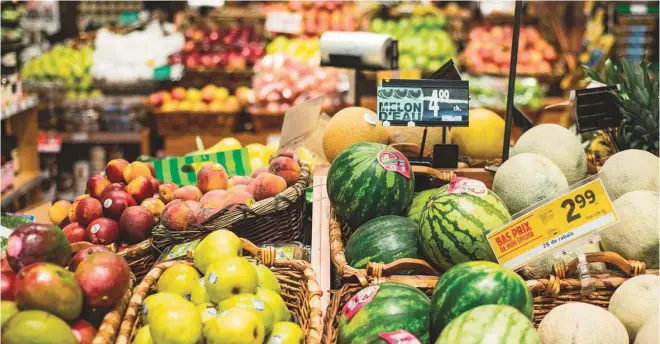  ?? DAVID AFRIAT LE DEVOIR ?? Il suffirait de soutenir, d’encadrer et de protéger des fluctuatio­ns du marché une quarantain­e de produits: pain, viande, fruits, légumes, farine, sucre…