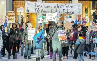  ?? JOHN MAHONEY ?? Dozens of Westmount High School teachers protested the Coalition Avenir Québec’s proposed religious neutrality laws in front of their school during Thursday’s morning rush hour.