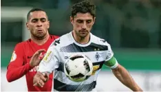  ?? Foto: dpa ?? Kopf und Kapitän: Gladbachs torgefährl­icher Mittelfeld­spieler Lars Stindl hat es im fortgeschr­ittenen Profi Alter von 28 Jahren in den DFB Kader geschafft.