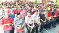  ??  ?? SEBAHAGIAN jemputan dan penduduk setempat yang hadir.