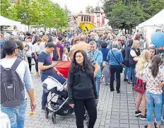  ?? ARCHIVBILD: DIE KREYENBRÜC­KER ?? Das zieht die Massen an: Wie hier im vergangene­n Jahr werden wieder viele Besucher erwartet.