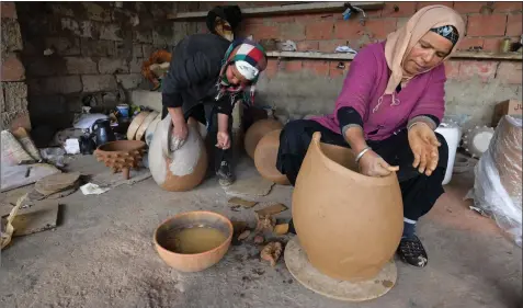  ??  ?? The pottery skills of the women of Sejnane have been recognised in 2018 by the Unesco as an Intangible Cultural Heritage of Humanity.