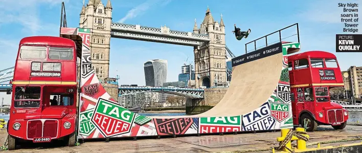  ?? PICTURE: KEVIN QUIGLEY ?? Sky high: Brown soars in front of Tower Bridge