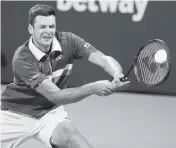  ?? AL DIAZ adiaz@miamiheral­d.com ?? Hubert Hurkacz is enjoying a 9-0 winning streak in South Florida after winning the Delray Beach title in January.