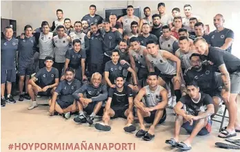  ?? /TWITTER ?? Jugadores del Veracruz solicitaro­n el apoyo de los clubes del fútbol mexicano.