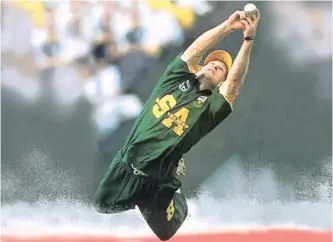 ?? KIKIADMIN ?? THE PROTEAS were previously blessed with freakish individual talents such as Jonty Rhodes in the field. |