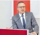  ?? ?? AK-Präsident Peter Eder: „Ich werde auch in Zukunft für die Beschäftig­ten kämpfen.“