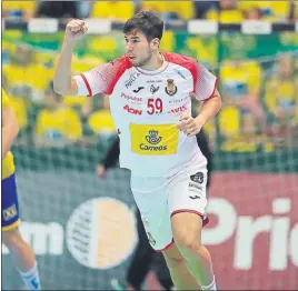  ?? FOTO: EFE ?? Dani Dujshebaev celebra un gol. España ya ganó a Suecia en la final del Europeo