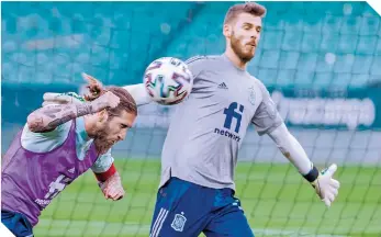  ?? / FOTO: EFE ?? Sergio Ramos, quien ayer cumplió 35 años de edad, parece estar recuperado de su lesión en la rodilla, que le hizo perderse el duelo ante Georgia.