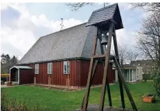  ??  ?? Die vor etwa 60 Jahren im Schwedenst­il errichtete Gustav-Adolf-Kirche an der Martin-Luther-Straße ist Mittelpunk­t der evangelisc­hen Christen in St. Hubert.