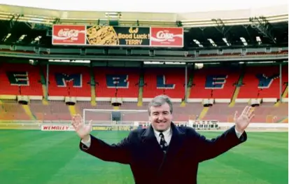  ?? MIKE HEWITT/ALLSPORT UK/GETTY IMAGES ?? Mr. Venables was unveiled as the England coach at Wembley Stadium in 1994 in London.