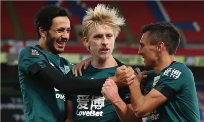  ??  ?? Ben Mee celebrates scoring Burnley’s winner Photograph: Catherine Ivill/Reuters