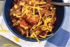  ?? KARON LIU ?? Make a big pot of chili for protein-packed meals for the rest of the week.