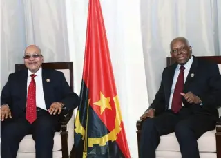  ??  ?? ROGÉRIO TUTI | EDIÇÕES NOVEMBRO Presidente Jacob Zuma assumiu no mês passado a liderança em exercício da SADC