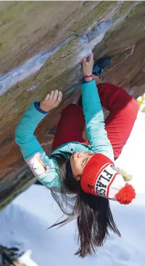  ??  ?? Left:
Midori Buechli on BFF V10 at Niagara Glen