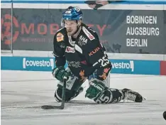  ?? Foto: Kerpf ?? Wieder gut gespielt, wieder verloren: Für Daniel Schmölz und die Augsburger lief es auch gegen Düsseldorf nicht wirklich glücklich.