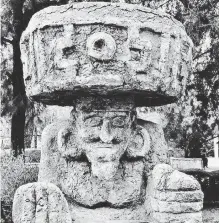  ?? ?? La escultura de "Teotl", símbolo de la EPEA