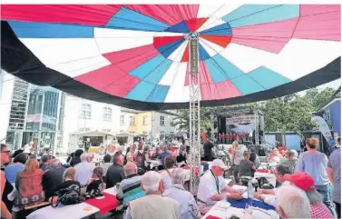  ?? FOTO: HEIKO KEMPKEN ?? Am kommenden Wochenende gibt es auf dem Platz am Stadthisto­rischen Zentrum wieder Köstlichke­iten und Kultur aus Frankreich.