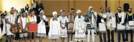  ?? Picture: LOYISO GXOTHIWE ?? CELEBRATIN­G WITH PRIDE: Raymond Mhlaba Senior Secondary School in Tarkastad hosted a Heritage Day event last week with pupils participat­ing in plays, poetry and traditiona­l dances