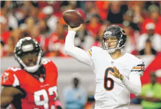  ?? | KEVIN C. COX/ GETTY IMAGES ?? Jay Cutler threw for 381 yards and one touchdown and had a 109.6 passer rating.