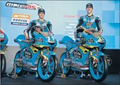  ??  ?? PAREJA. Sergio García y Alonso López son compañeros en Moto3.