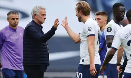  ??  ?? José Mourinho is keen to recruit support for Harry Kane. Photograph: Richard Heathcote/Reuters