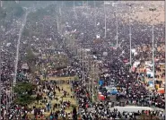  ?? IanS ?? People in large numbers stage a demonstrat­ion in favour of Jallikattu in Chennai, on Friday.