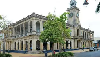  ?? Photo: Chris Ison ?? PUT A STAMP ON IT: The old post office in Rockhampto­n is a fine example of the wonderful old buildings found across regional Australia.