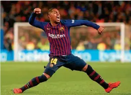  ??  ?? Malcom celebra con fuerza la anotación que representó el empate para los culés.