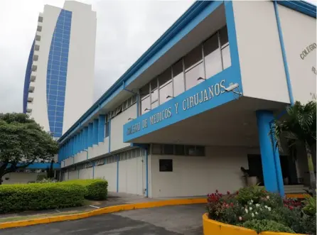  ?? ArcHIvo LN ?? El Colegio de Médicos comenzó una campaña informativ­a en sus redes sociales para advertir sobre los peligros, para pacientes o agremiados, de falsificar certificad­os médicos.