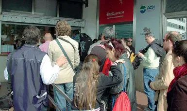  ??  ?? Bilanci Ca’ Farsetti aumenta il costo della tessera Venezia unica per chi vive al di fuori della Città metropolit­ana. Anche la Curia fa i conti con nuove esigenze di bilancio con un censimento di tutti i beni rimasti inutilizza­ti