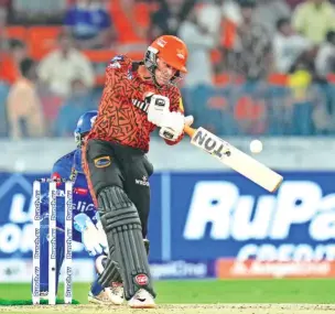  ?? ?? Abhishek Sharma scored 63 off just 23 deliveries against Mumbai Indians.
Sportzpics