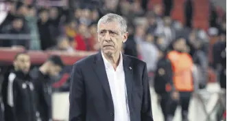  ?? ?? Beşiktaş’s coach Fernando Santos reacts during the Süper Lig match against Gaziantep, Gaziantep, Türkiye, March 11, 2024.