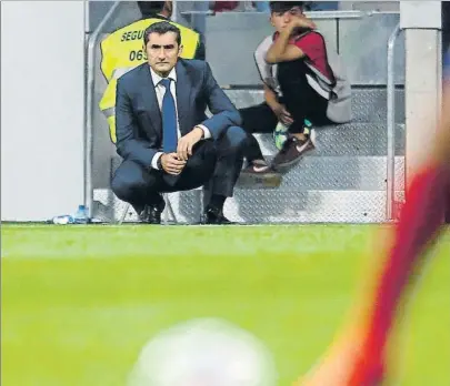  ?? FOTO: J. A. SIRVENT ?? Ernesto Valverde, en el Wanda Metropolit­ano el pasado sábado, durante el Atlético-Barça