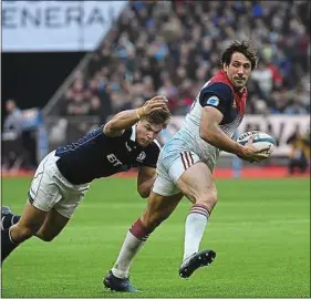  ??  ?? Rémi Lamerat se prépare seul pendant quarante minutes avant les matchs.