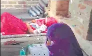  ?? HT ?? Patients being treated for Covid inside an unauthoris­ed establishm­ent in Barmer on Friday.