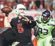  ?? Rick Scuteri / Associated Press ?? Cardinals quarterbac­k Drew Stanton passes in a Nov. 9 game against the Seahawks.