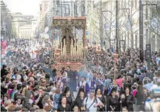  ?? // M.A. MOLINA/EFE ?? María Santísima del Sacromonte, en la Semana Santa de 2018