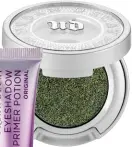  ??  ?? URBAN DECAY. ARRIBA, SOMBRA DE OJOS ZODIAC MOONDUST (22 €). A LA IZDA., PREBASE EYESHADOW PRIMER POTION (21 €).