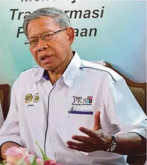  ?? PIC BY GHAZALI KORI ?? Internatio­nal Trade and Industry Minister Datuk Seri Mustapa Mohamed says the DRB-Hicom and Zhejiang Geely partnershi­p is a step in the right direction.