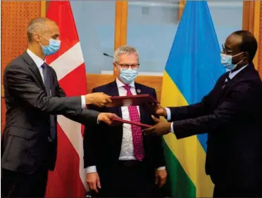  ?? PR-FOTO ?? Det var Mattias Tesfaye og Flemming Møller Mortensen, der tog turen til Rwanda. Nu skal den nye minister Kaare Dybvad rydde op.