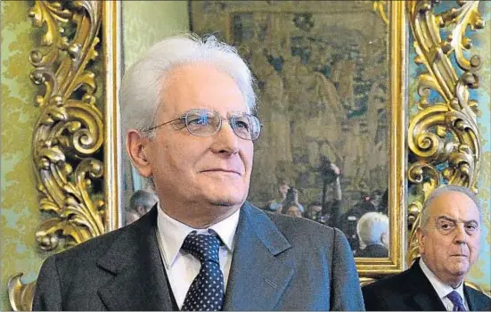  ?? TIZIANA FABI /AFP ?? El juez siciliano Sergio Mattarella, de 73 años, elegido ayer presidente de Italia, a su llegada al consejo constituci­onal en Roma