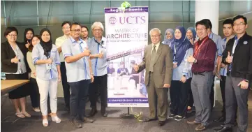  ??  ?? Khairuddin (eighth right) launches UCTS Master of Architectu­re with (from ninth right) Raini, Haris Fadzilah and others.