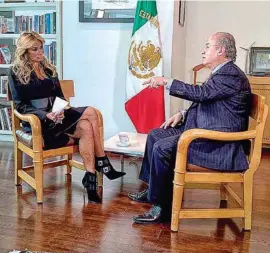  ??  ?? SEGUNDA PARTE. Felipe Calderón charló con la periodista Adela Micha.