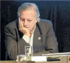  ??  ?? Ministro. Aranguren ve con “buenos ojos” los próximos ajustes.