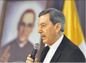  ??  ?? EL CARDENAL RUBÉN SALAZAR DIJO AYER QUE CONCERTAR CON LAS PANDILLAS DEBE SER PARA QUE SE ACOJAN A LA JUSTICIA DEL PAÍS.