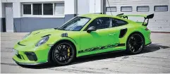  ?? DEREK MCNAUGHTON / DRIVING.CA ?? The 2019 Porsche 911 GT3 RS is the third-fastest street-legal production car tested at Nurburgrin­g.