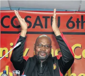  ?? Mduduzi Ndzingi ?? Financial woes: Cosatu president Sdumo Dlamini gestures during the federation’s central committee meeting at the Saint George Hotel in Irene. /