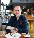  ?? Foto: dpa ?? Tristan Brandt, Geschäftsf­ührer der En gelhorn Gastro GmbH, im Mannheimer Gourmetres­taurant „Opus V“.