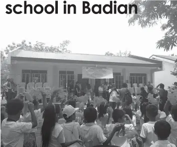  ?? KRISTINE B. QUINTAS ?? The Capitol has turned over a two-classroom building to Zaragoza National High School in Badian town, southern Cebu. The school is about 20 minutes by boat away from the town proper.